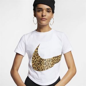 Nike Sportswear Crop top